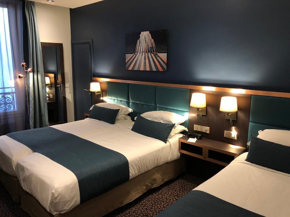 Photo of the whole room, Decorative detail, Bedroom