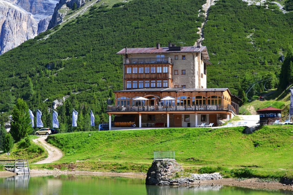 Natural landscape, Lake view, Mountain view