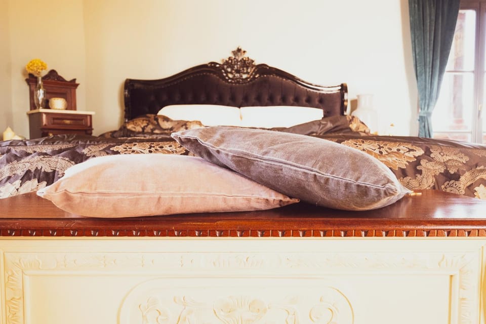 Bed, Photo of the whole room