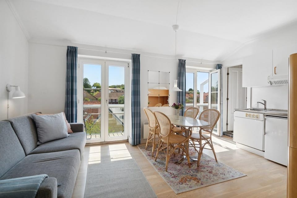 Kitchen or kitchenette, Living room, Dining area, stove
