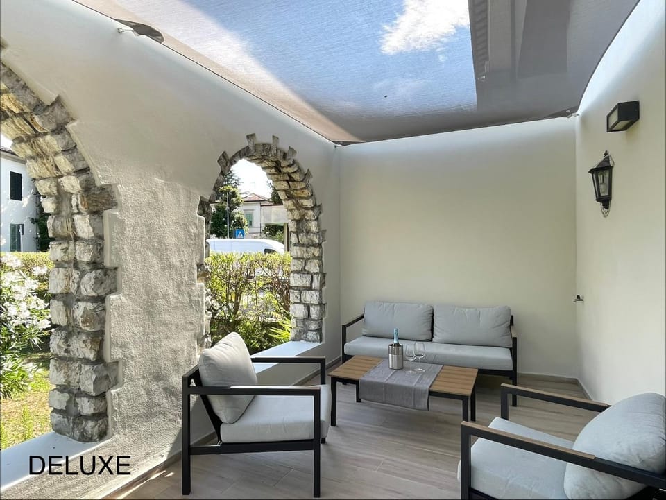 Patio, Day, View (from property/room), Balcony/Terrace, Seating area