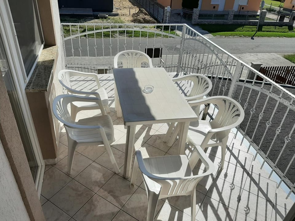 11 féröhelyes apartman Apartment in Hungary