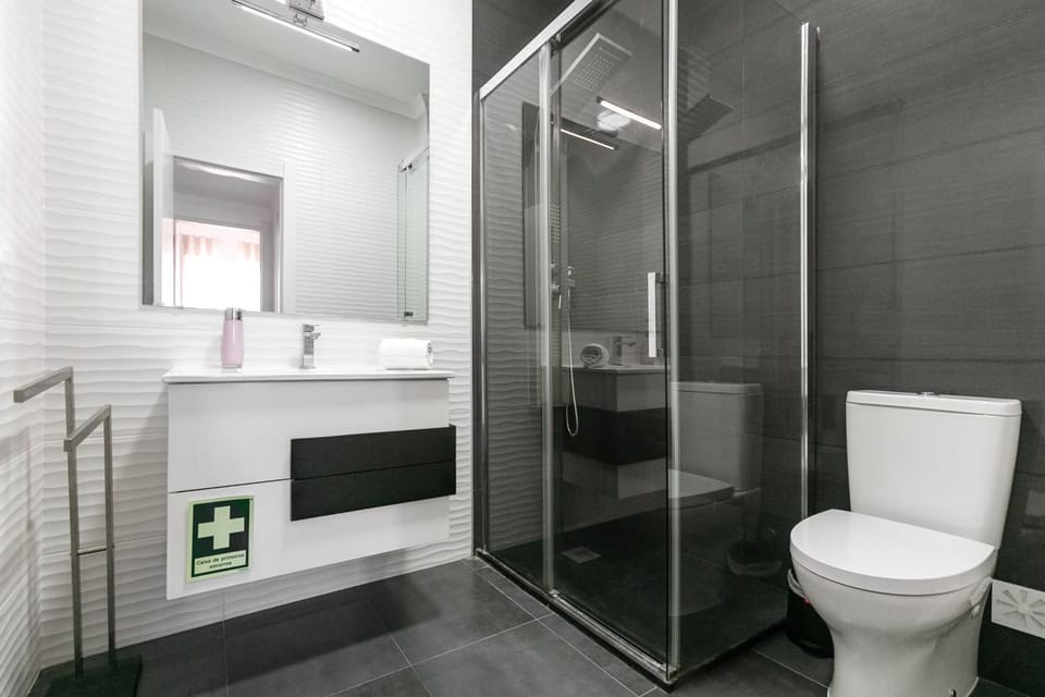 Shower, Toilet, Bathroom