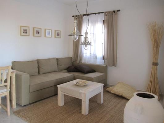 Ariston Apartments Apartment in Milos