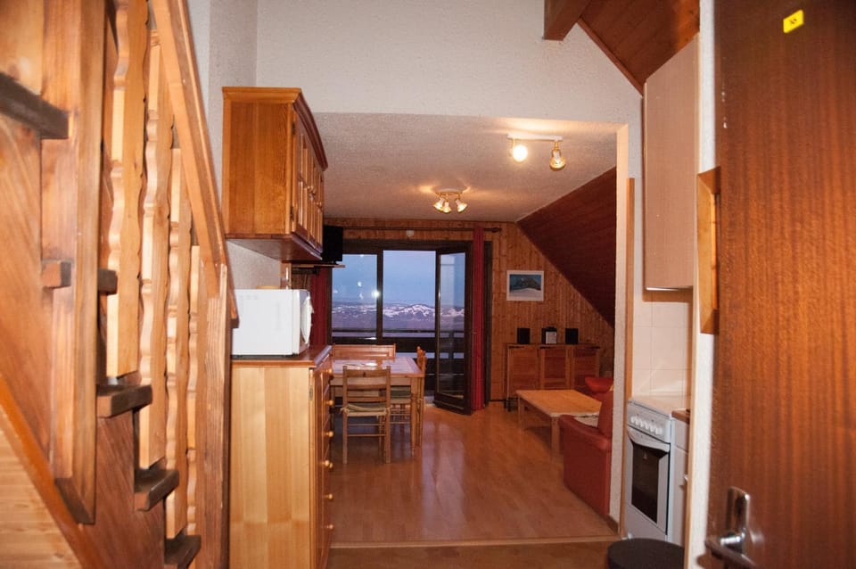Balcony/Terrace, Kitchen or kitchenette, Living room, Seating area