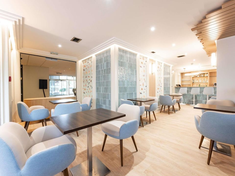 Property building, Lounge or bar