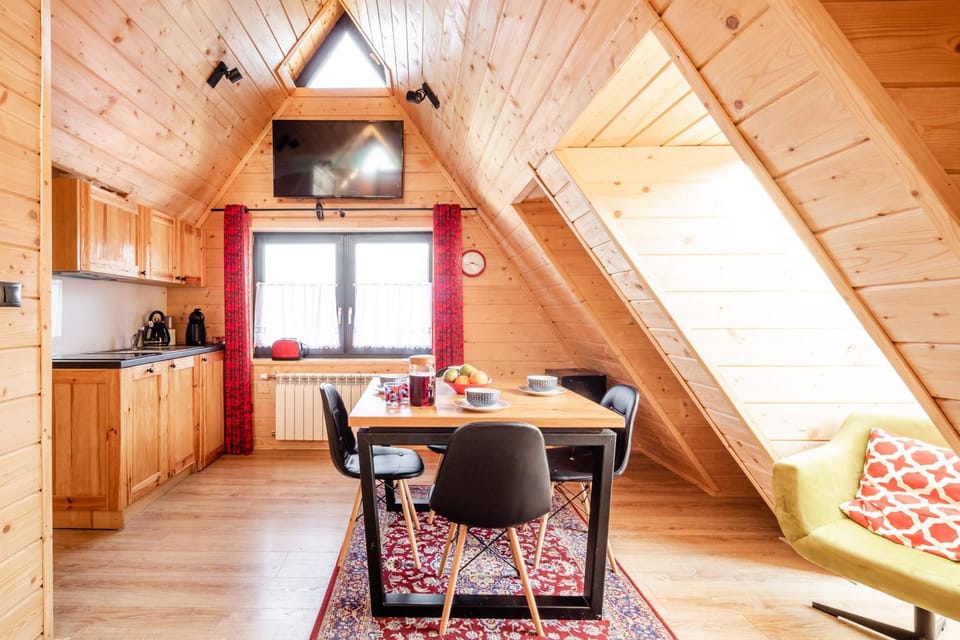 TV and multimedia, Kitchen or kitchenette, Living room, Dining area
