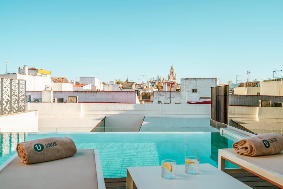 Balcony/Terrace, Swimming pool
