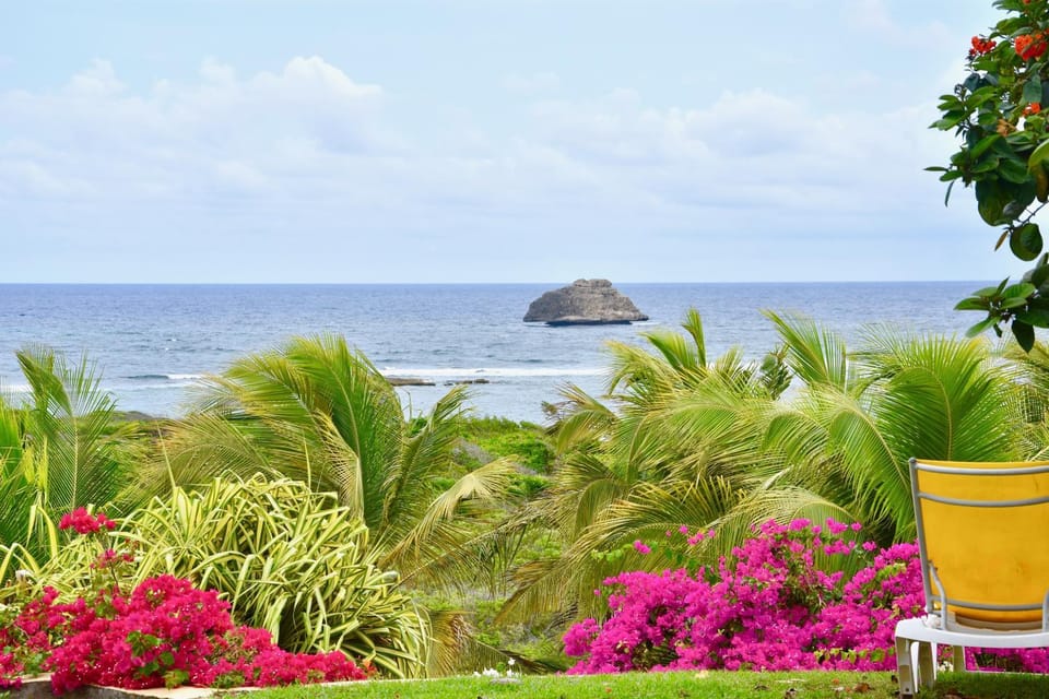 Nearby landmark, Natural landscape, Beach, Hiking, Sea view, Swimming pool