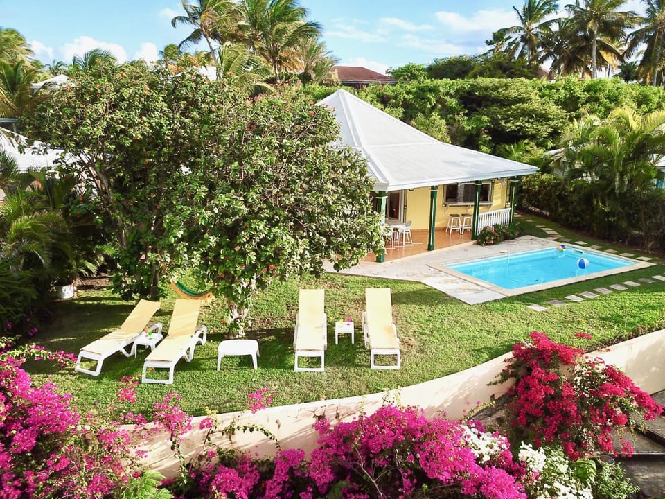 Facade/entrance, Bird's eye view, Garden view, Pool view, Sea view, Swimming pool