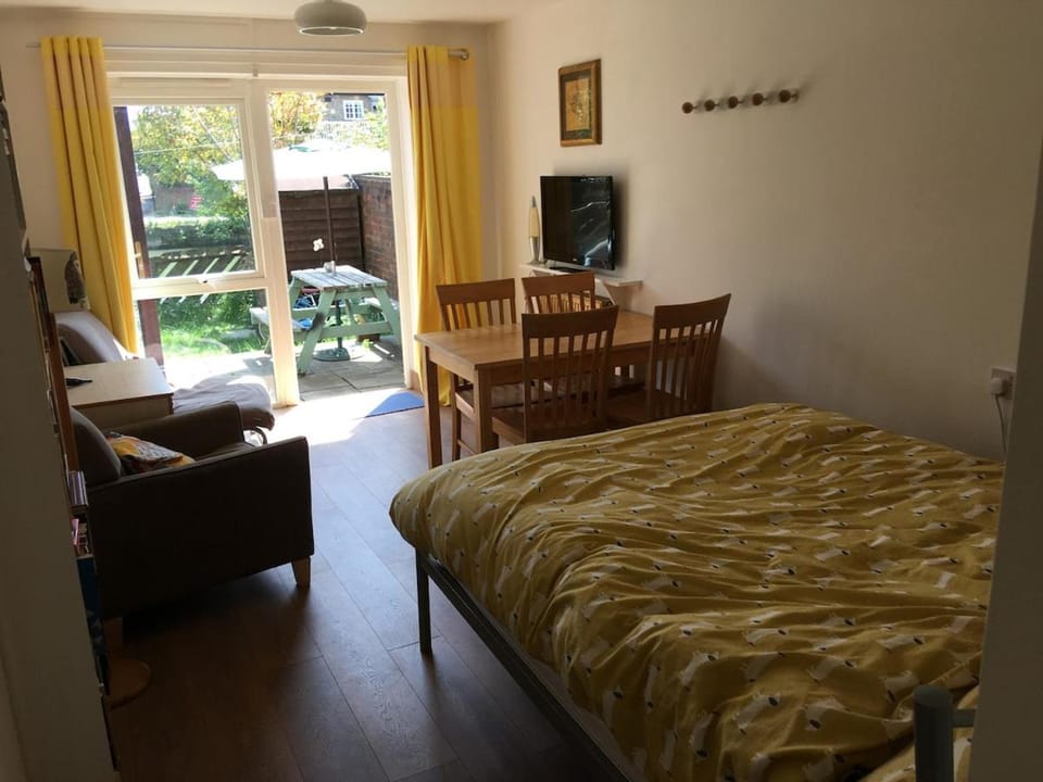 The River Flat Apartment in Oxford