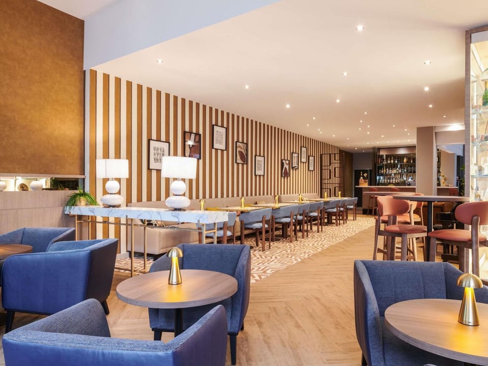 Property building, Lounge or bar