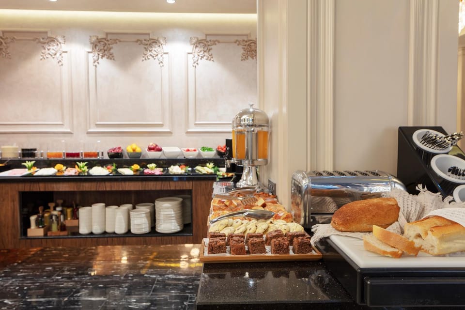 Food and drinks, Breakfast, Buffet breakfast