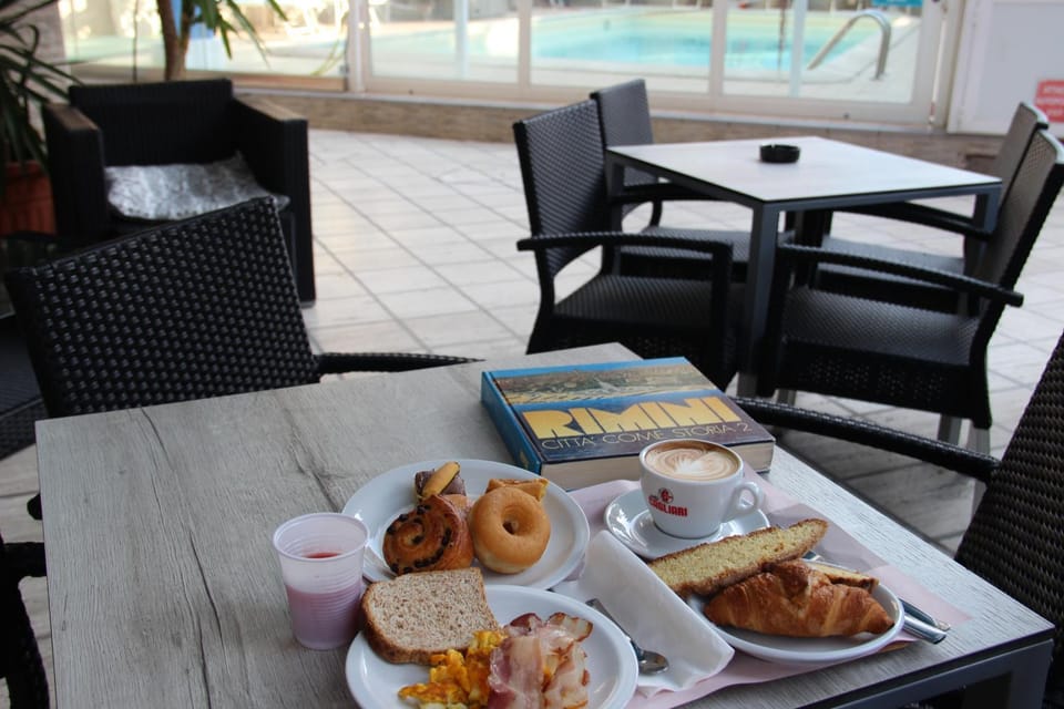 Balcony/Terrace, Continental breakfast