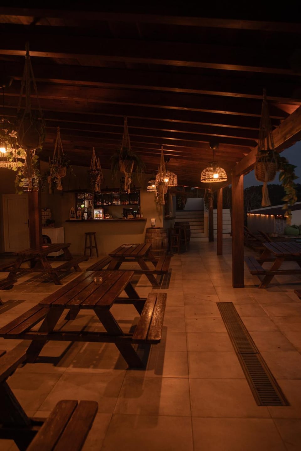Night, Seating area