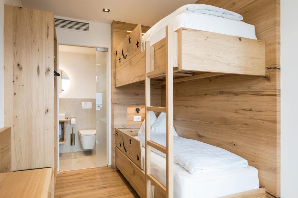 bunk bed
