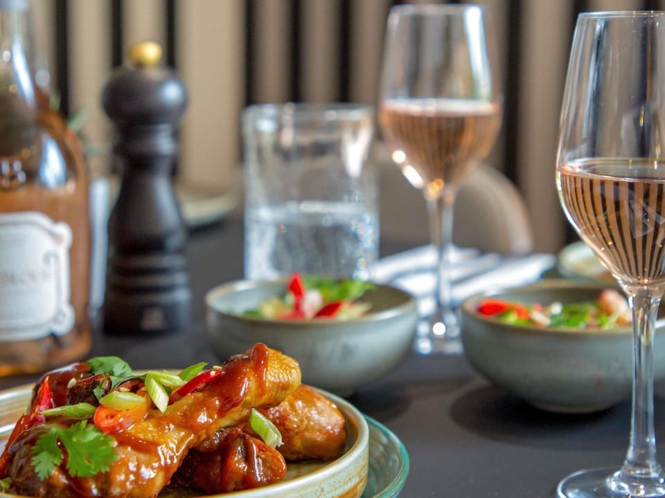 Property building, Restaurant/places to eat