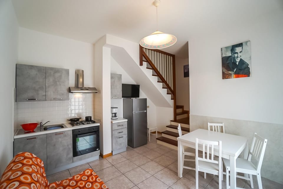 Kitchen or kitchenette, Living room, Dining area, stove