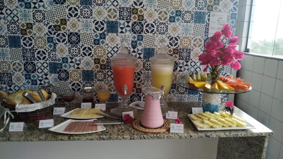Restaurant/places to eat, Breakfast, Buffet breakfast