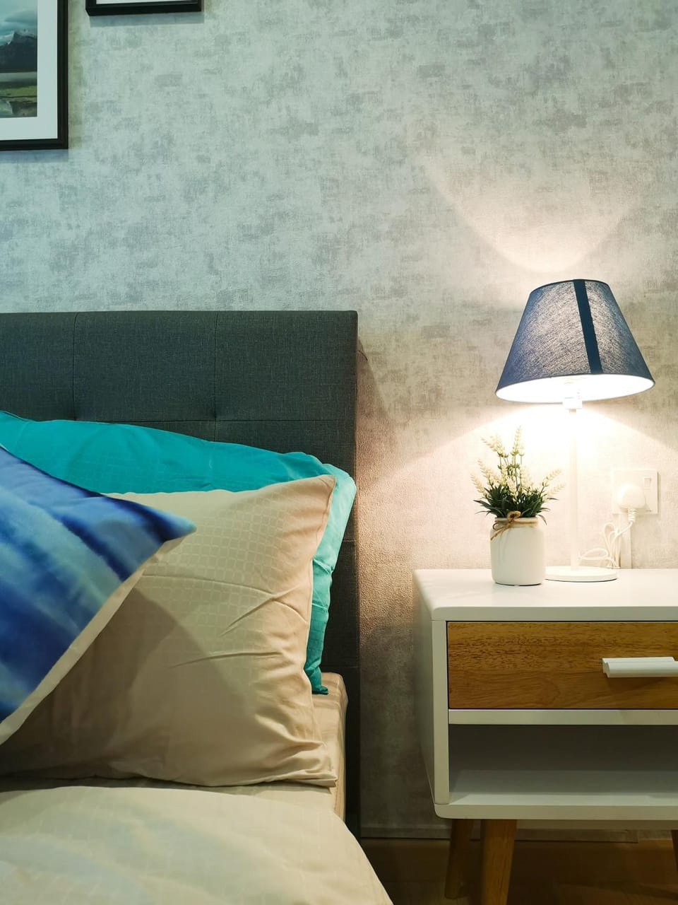 Bed, Decorative detail, Bedroom