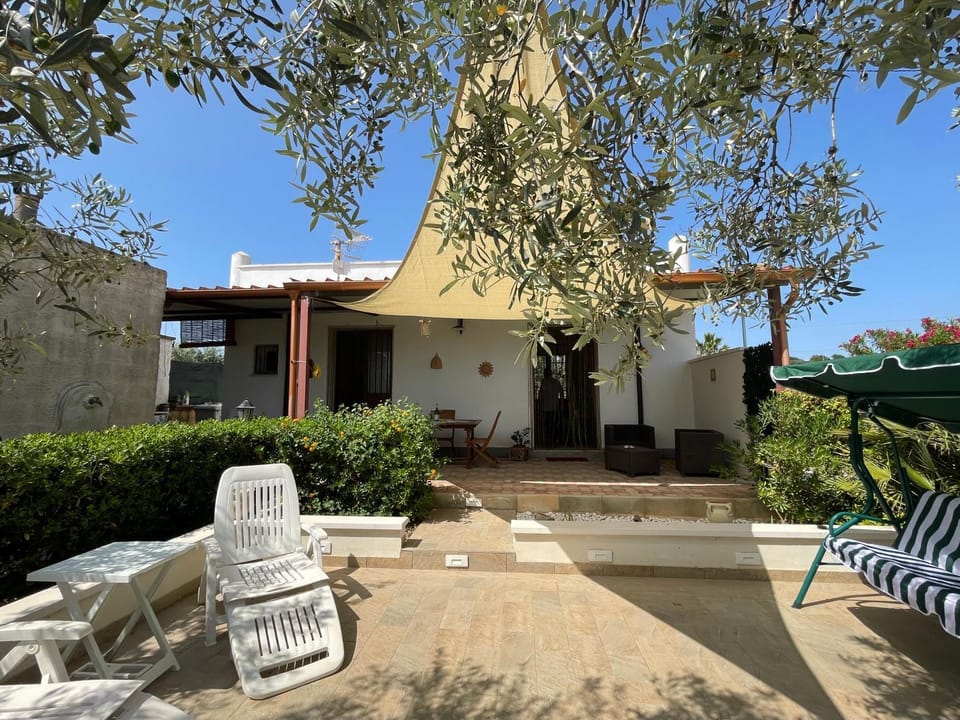 La casetta degli ulivi con piscina Apartment in Sicily
