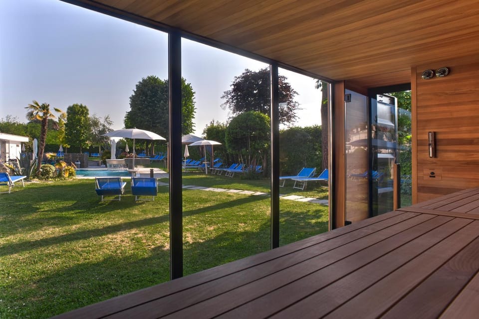 Garden, Sauna, Spa and wellness centre/facilities, Garden view