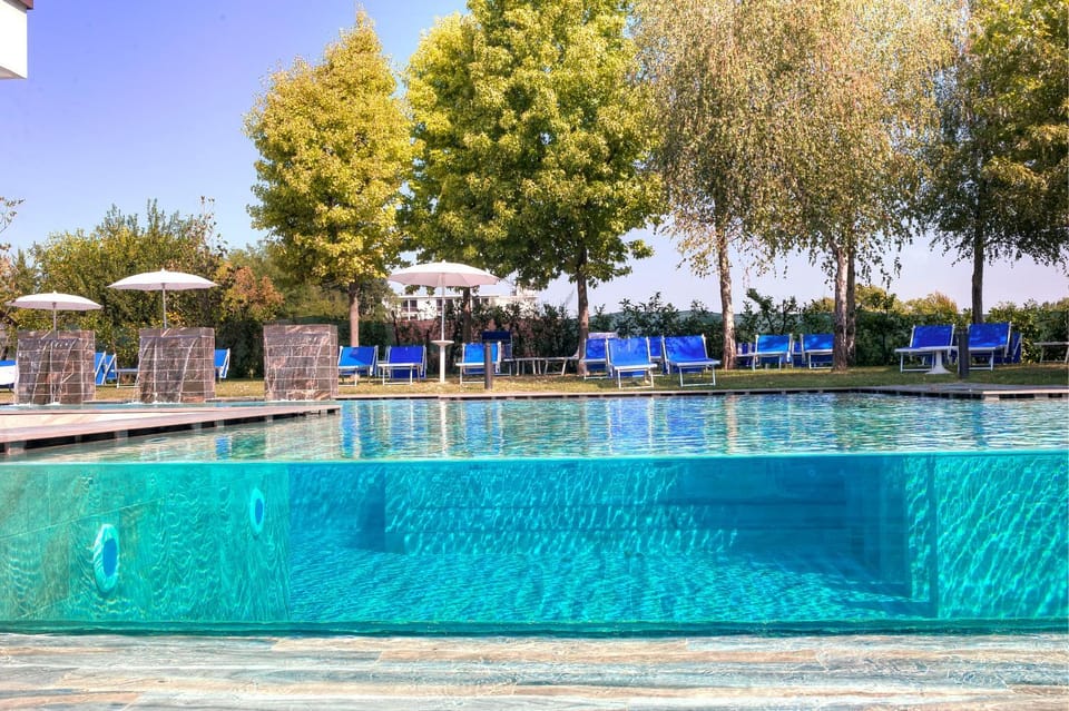 Swimming pool, Swimming pool