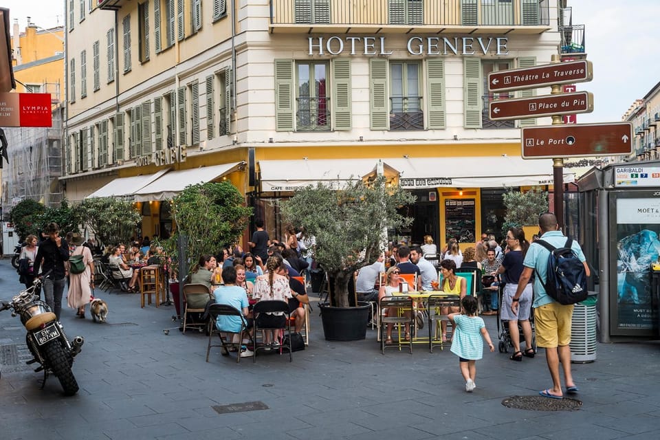 Property building, Restaurant/places to eat, City view