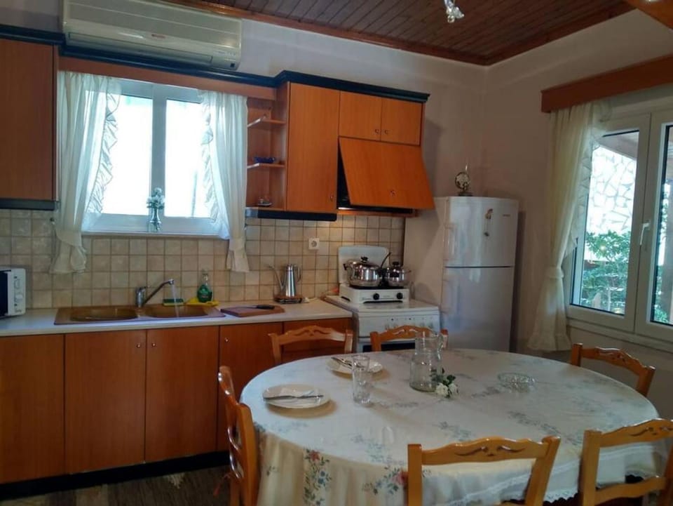 Aggelos House in Kalamitsi House in Lefkada, Lefkada Municipality, Greece