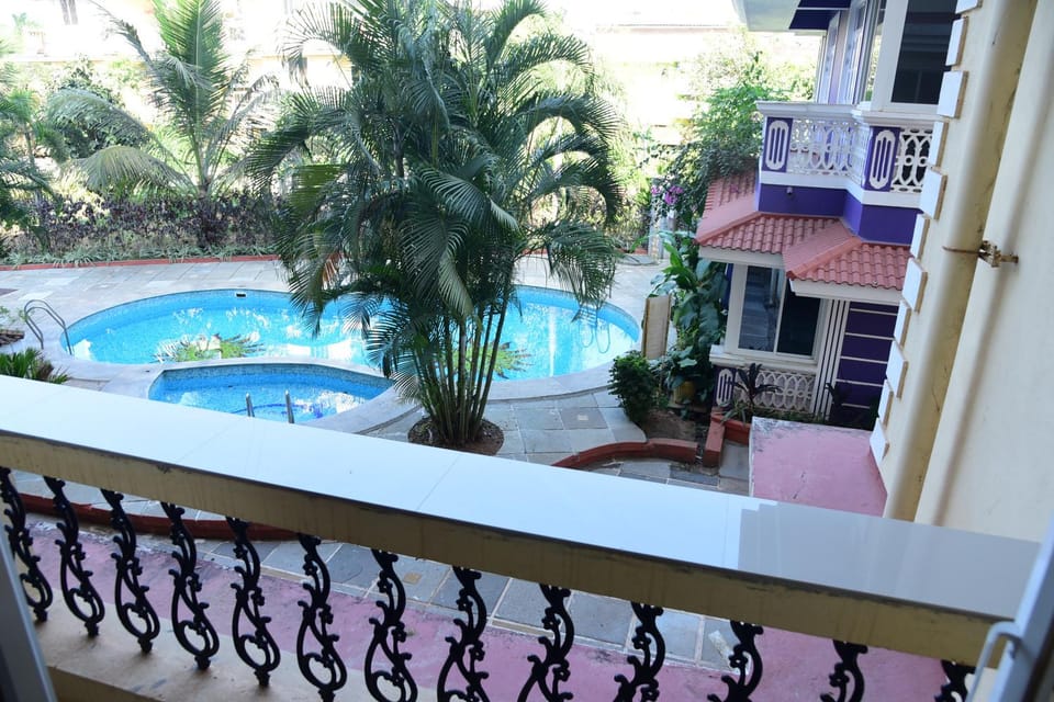 Patio, Pool view, Swimming pool