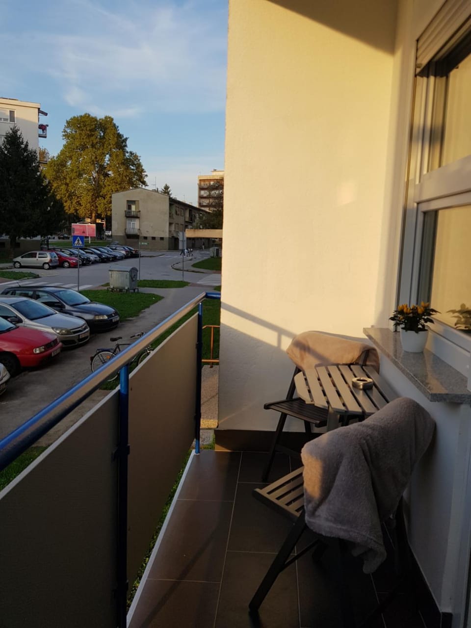 Facade/entrance, Balcony/Terrace