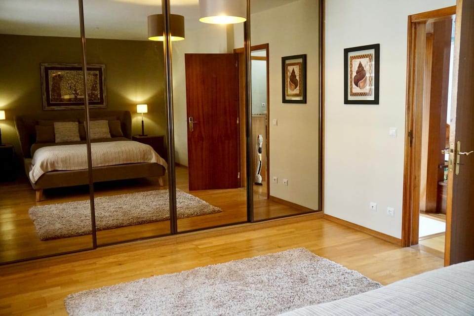 Bedroom, wardrobe