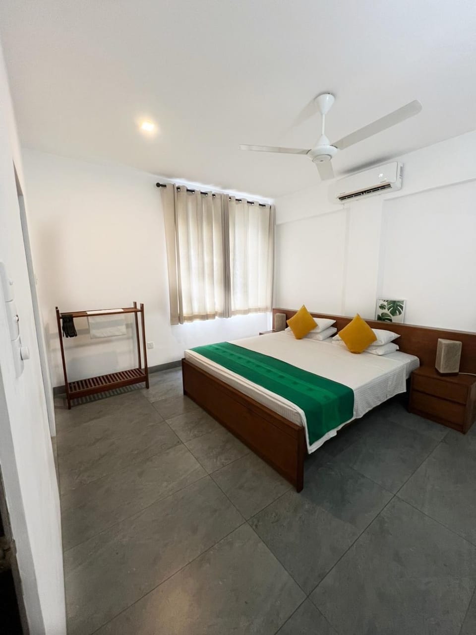 Bed, Photo of the whole room, Bedroom, air conditioner
