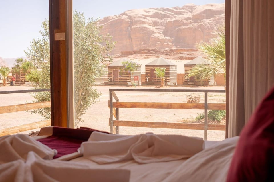 Bed, Day, Natural landscape, View (from property/room), Balcony/Terrace, Photo of the whole room, Bedroom, Mountain view