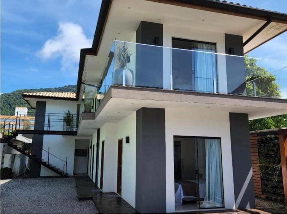 Rei dos Mares Suítes - by Easy Hotéis Bed and Breakfast in State of São Paulo
