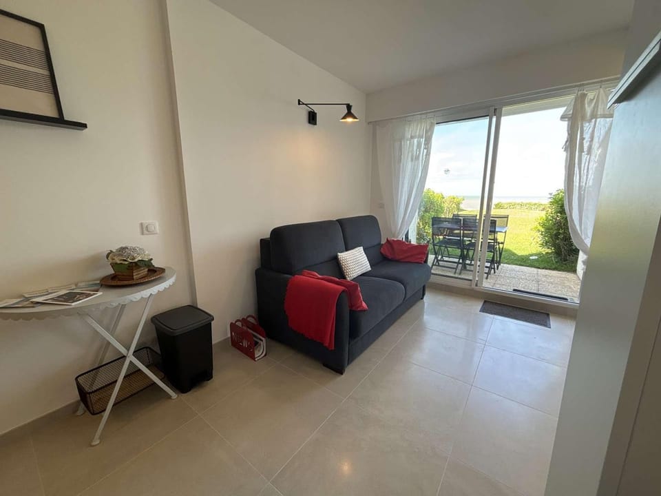 Studio en bord de mer à Royan, parking, TV, tout équipé - FR-1-494-67 Apartment in Royan