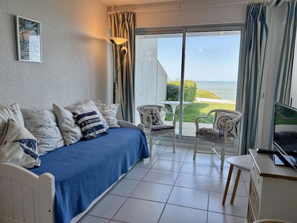 Appartement en bord de mer avec jardin, parking et animaux acceptés à Royan - FR-1-494-63 Apartment in Royan