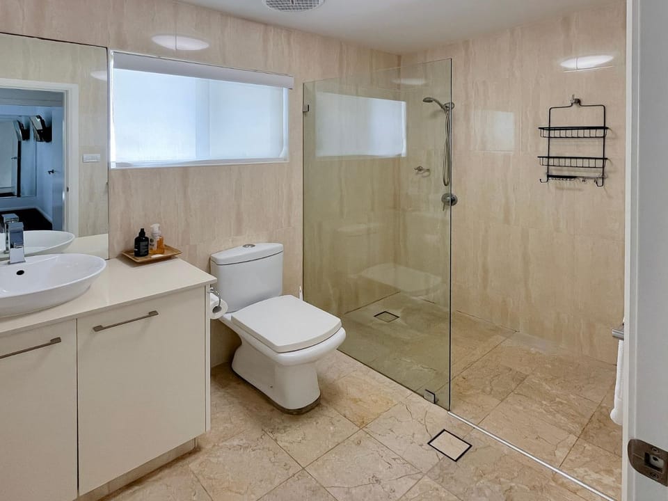 H2O Holiday Apartments Unit 12 House in North Haven