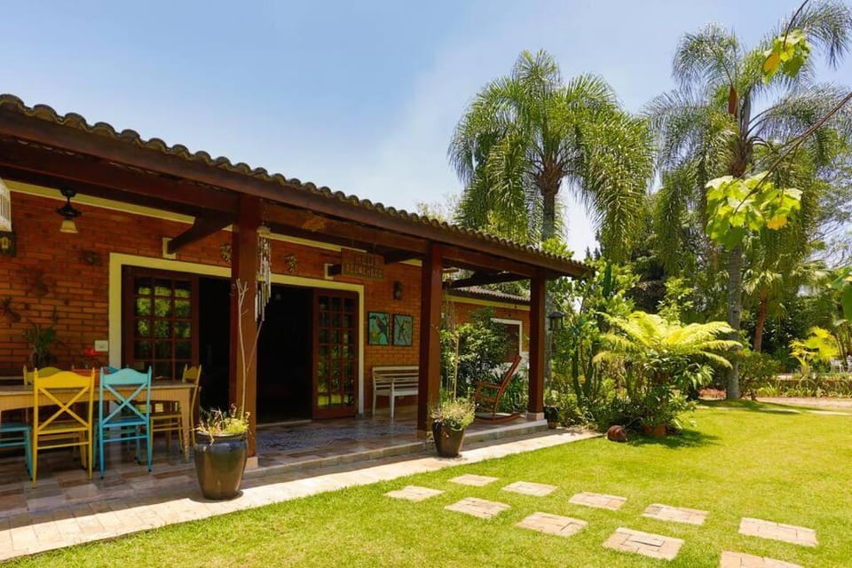 LINDA CHACARA EM CONDO A 40 MIN DE SP com piscina climatizada, churrasqueira, wifi, 5 quartos e muita natureza Villa in State of São Paulo