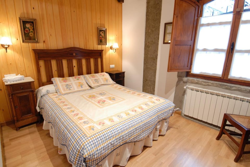 Apartamentos Sorripas 1 hab Country House in Bielsa