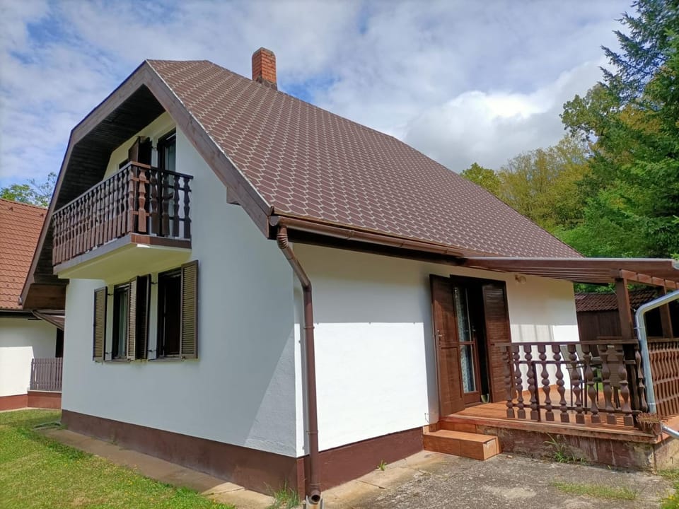 Vadása Nyaraló House in Slovenia