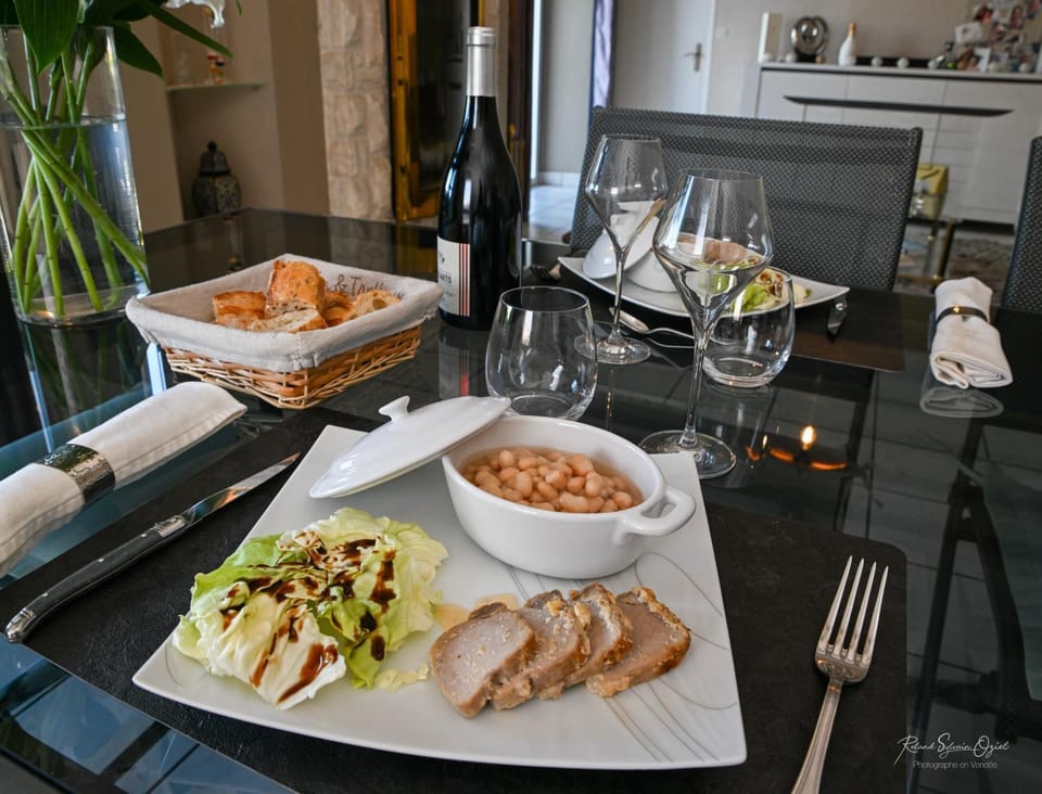 Au doux repos Bed and Breakfast in Pays de la Loire