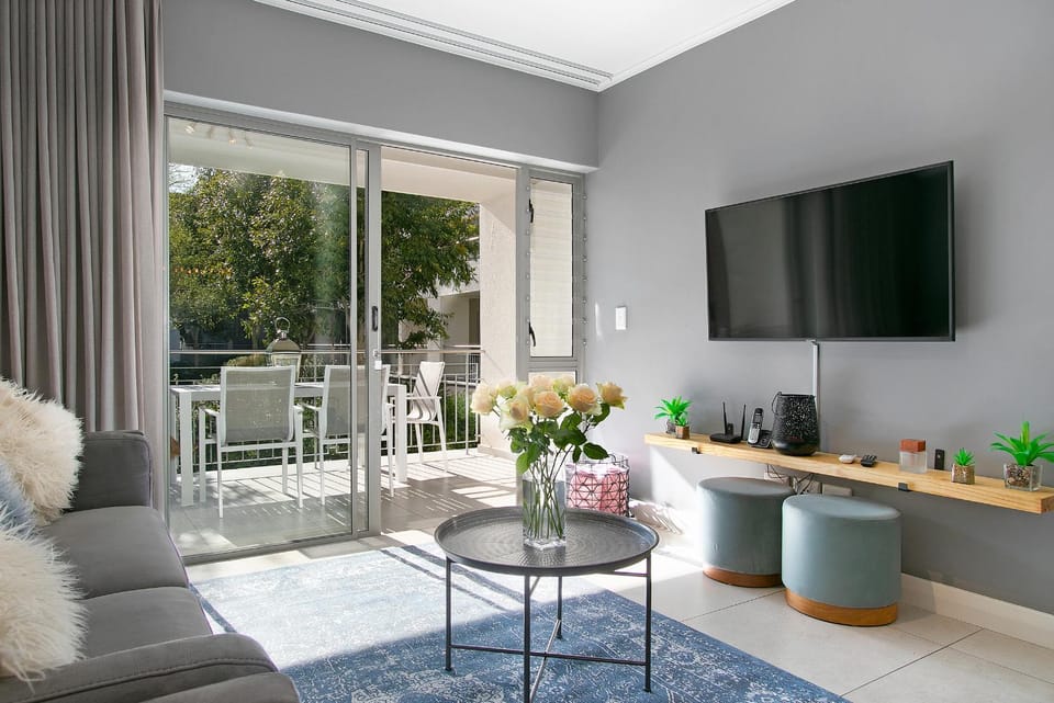 Century City Luxury Two Bedroom Apartment Apartment in Cape Town