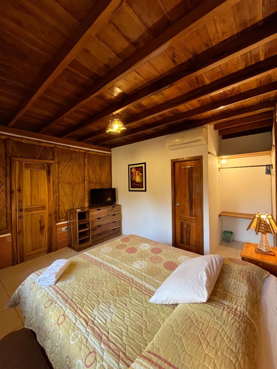 Bed, TV and multimedia, Bedroom, wardrobe