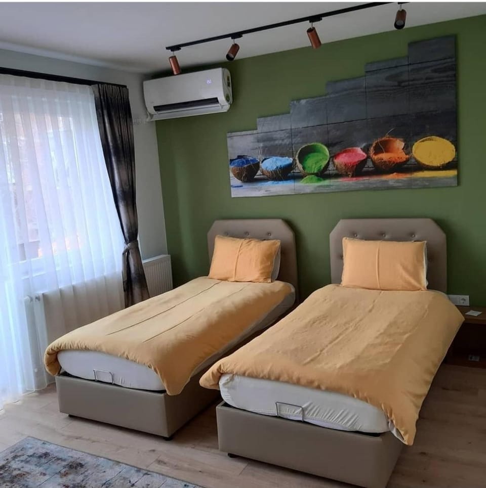 Bed, Bedroom, air conditioner