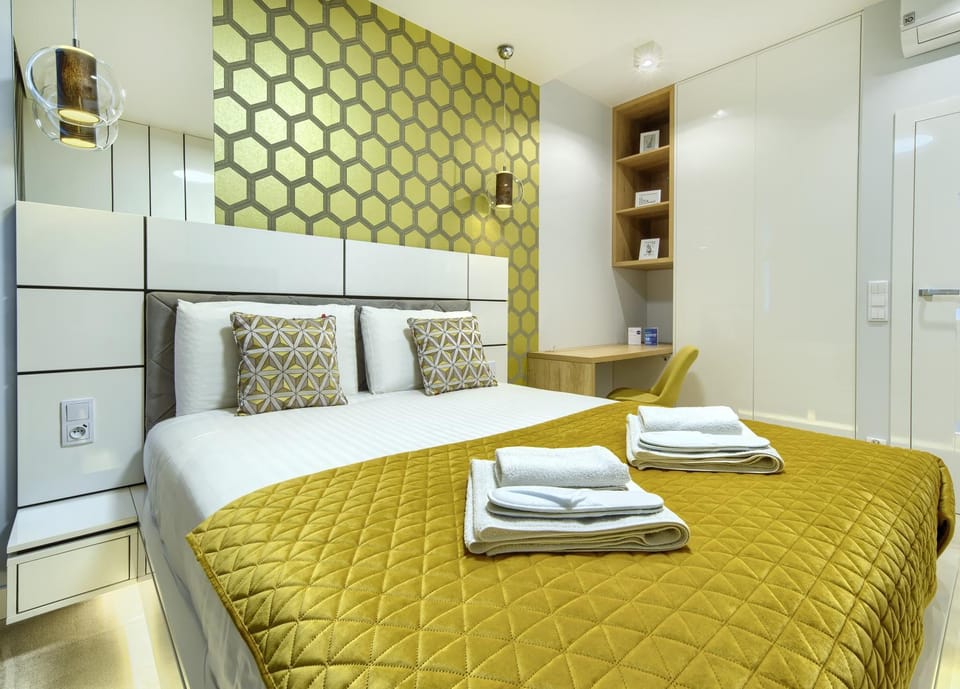 Bed, Bedroom, wardrobe