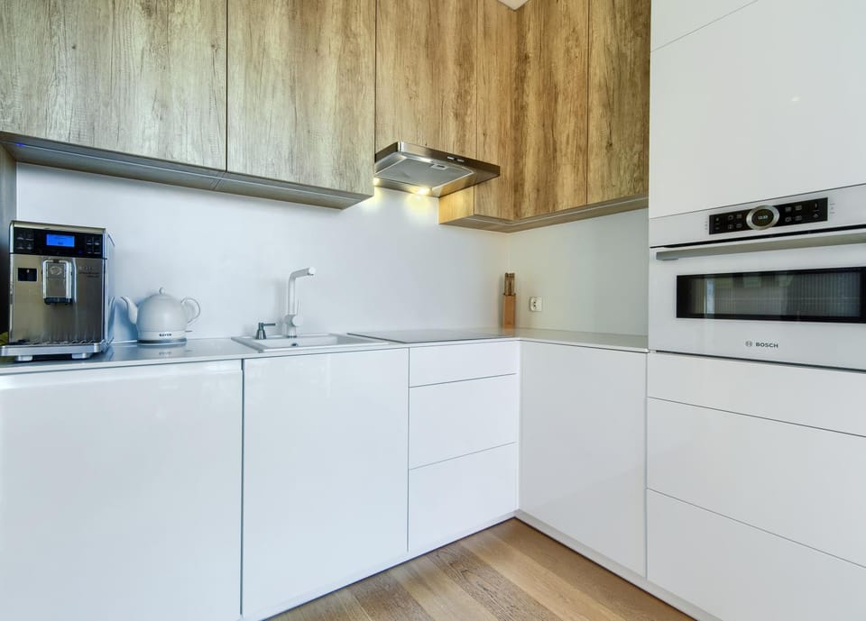 Kitchen or kitchenette, dishwasher, minibar, stove, toaster