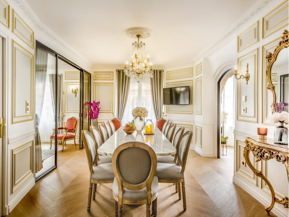 TV and multimedia, Dining area