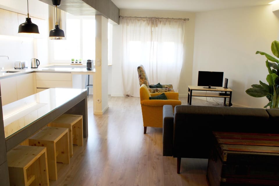 TV and multimedia, Kitchen or kitchenette, Living room