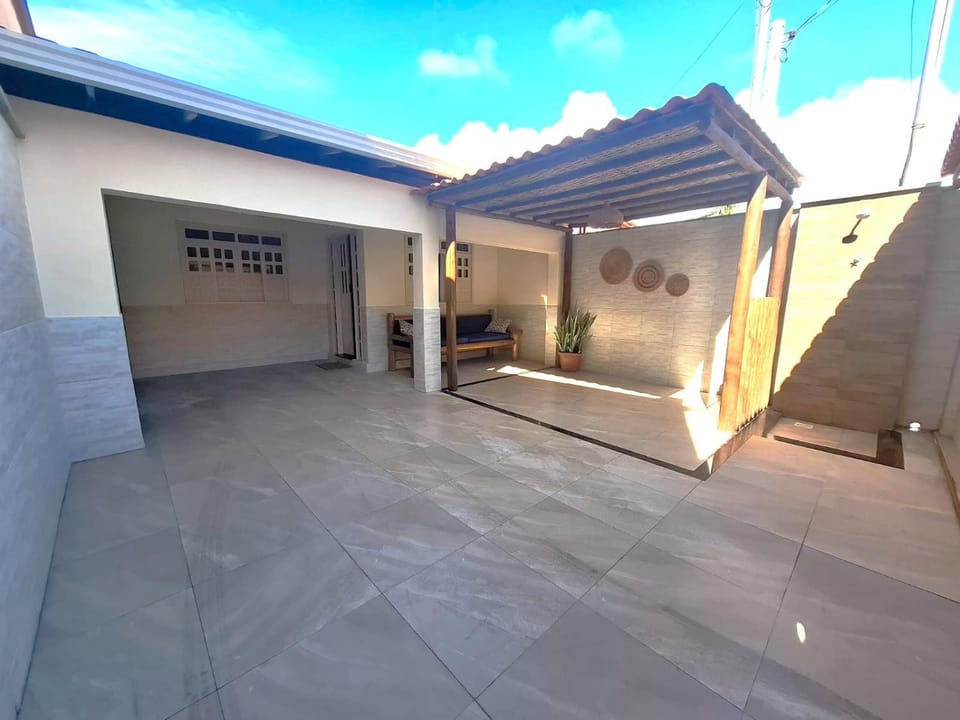 Casa para temporada c/ ar condicionado, próximo da praia e do Beco das Garrafas House in State of Bahia